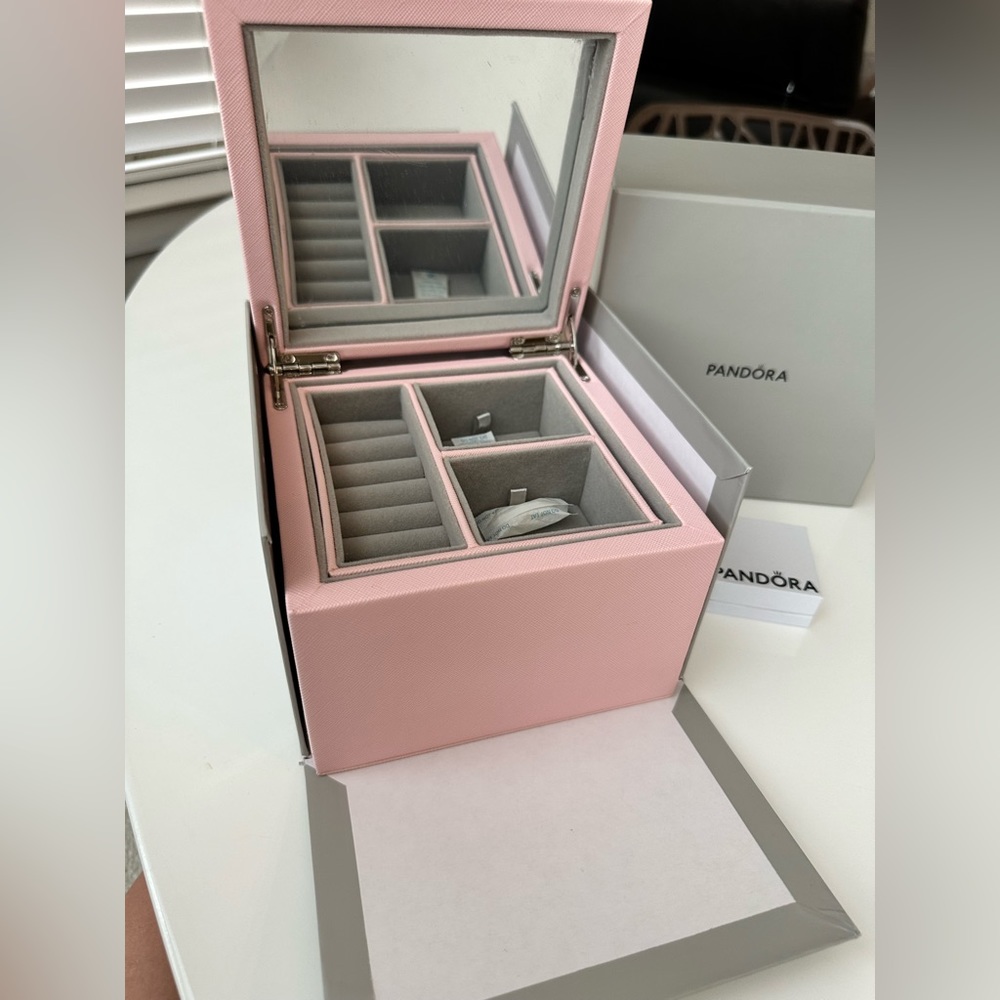 Pandora Small leather jewelry box - Picture 4 of 6